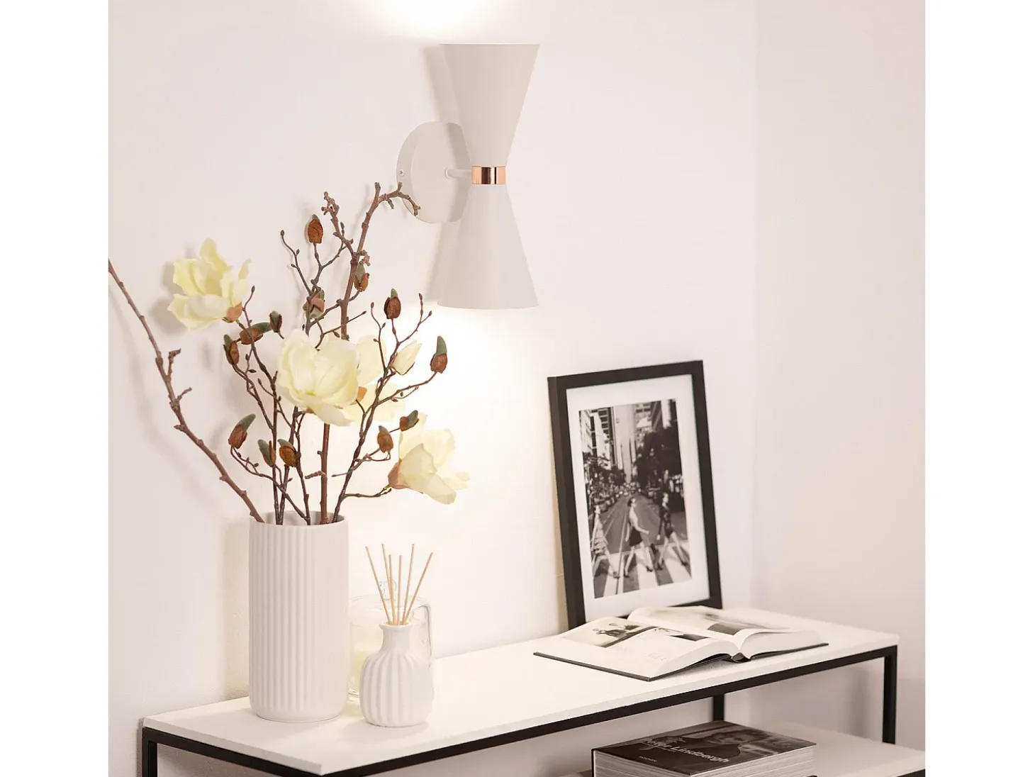 Lámpara de Pared de Metal Kusini Blanco