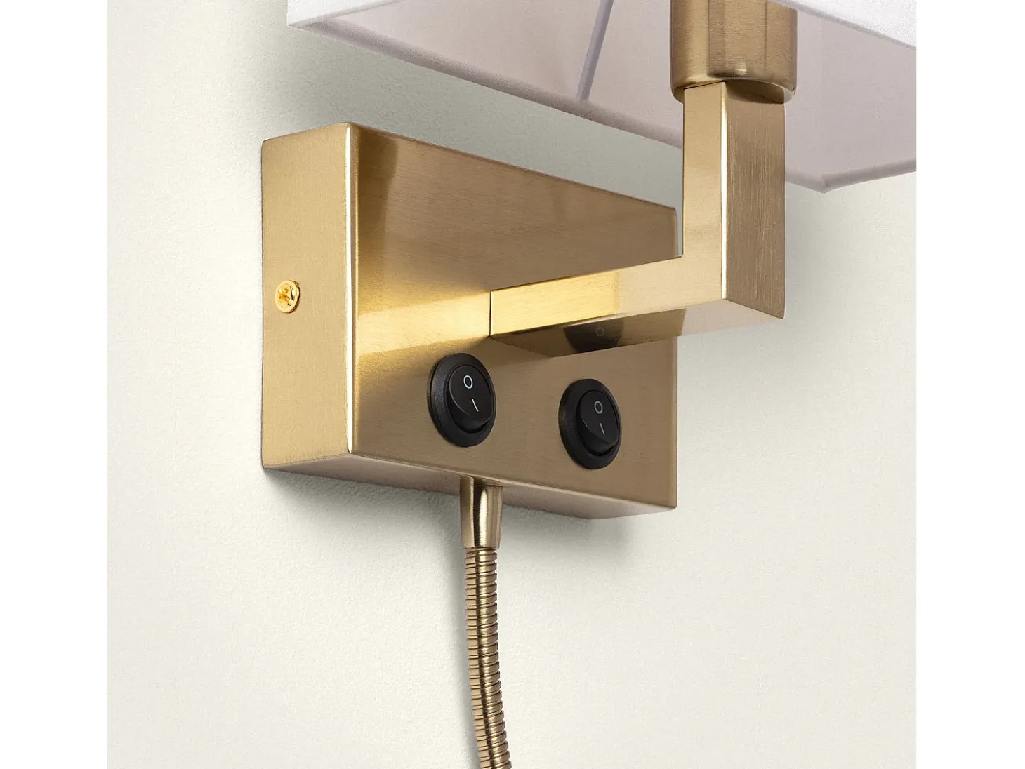 Lámpara de Pared de Metal con Flexo LED de Lectura Waldorf Latón