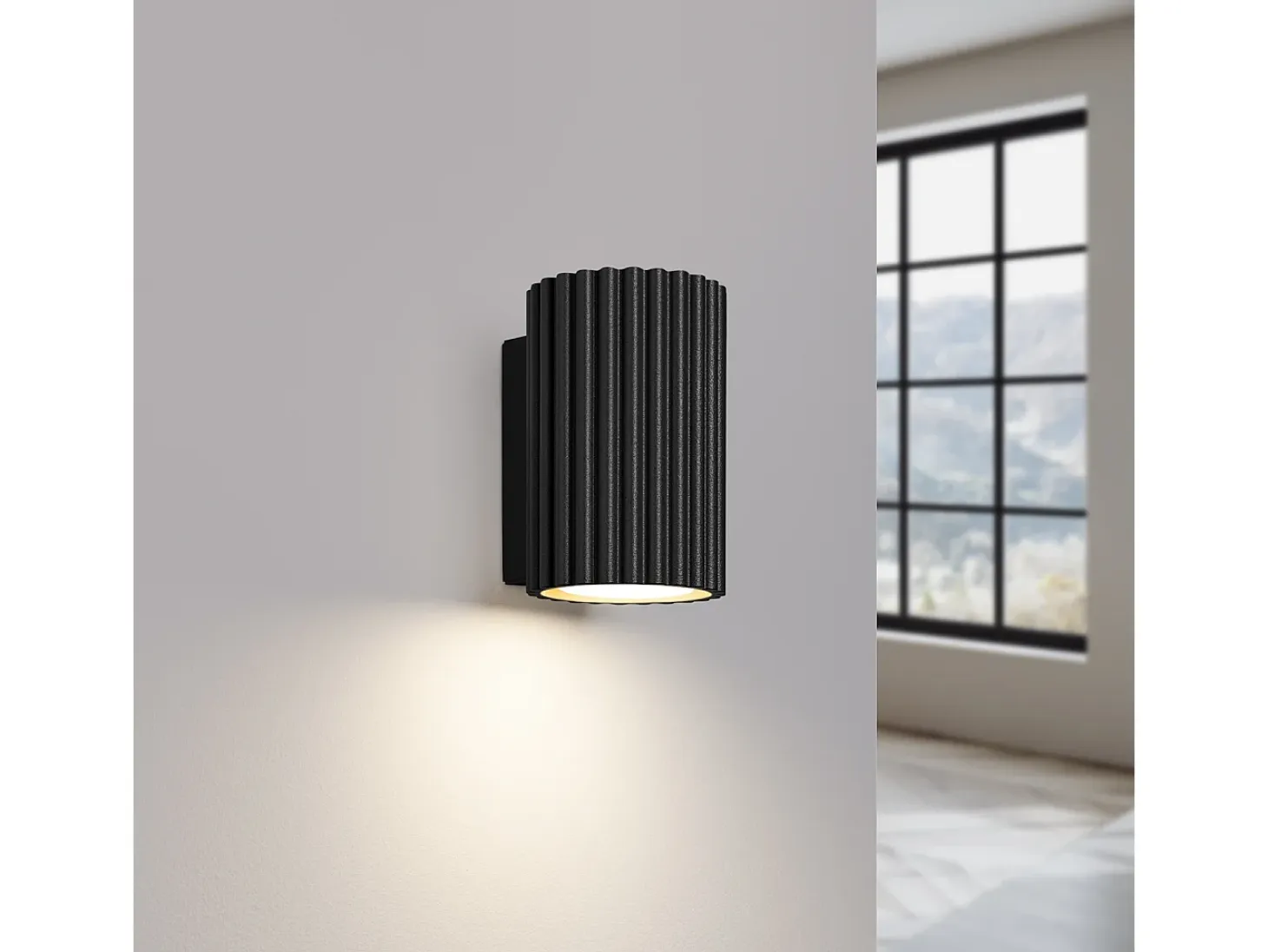 Lámpara De Pared Karbon Minimalista De Aluminio - 1 Fuentes Luminosas - L.6,5 X A.10 Cm - Negro