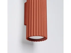 Lámpara De Pared Karbon Minimalista De Aluminio - 2 Fuentes Luminosas - L.6,5 X A.20 Cm - Ocre Rojo