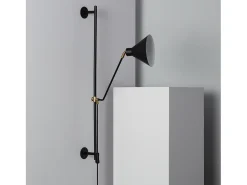 Lámpara de Pared Orientable Metal Oga Negro