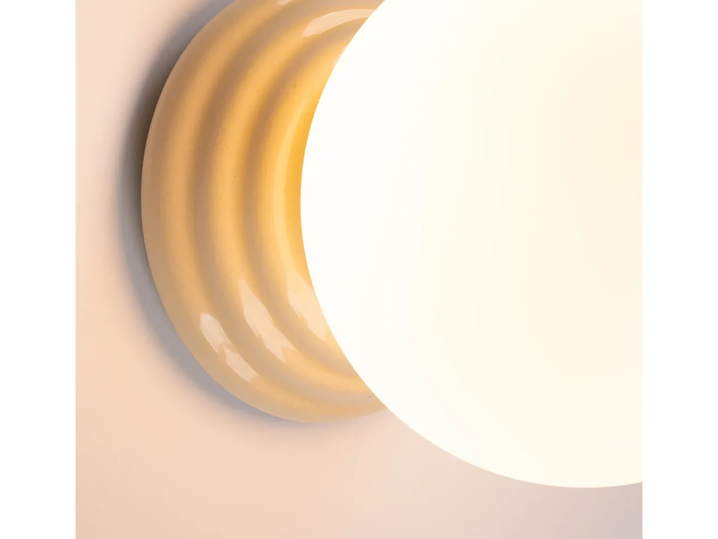 Lámpara de pared Zori minimalista de cerámica/vidrio vidriado - 1 fuentes luminosas - L.12 x A.12 cm - beige