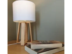 Lámpara de pie de estilo escandinavo