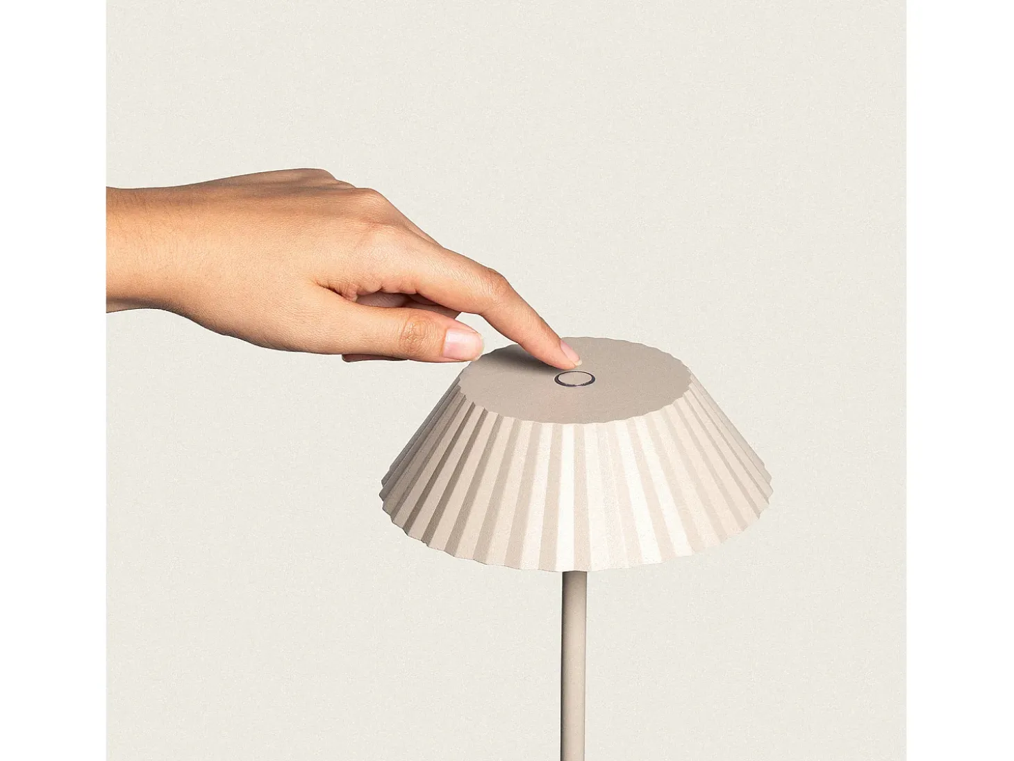 Lámpara de Pie LED Portátil Exterior con Batería USB Recargable Hoima Beige