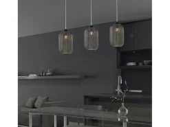 Lámpara de suspensión Krizia en hierro lacado negro con cable orientable y difusor de cristal soplado gris espejo con dec. 1 línea ligera en relieve