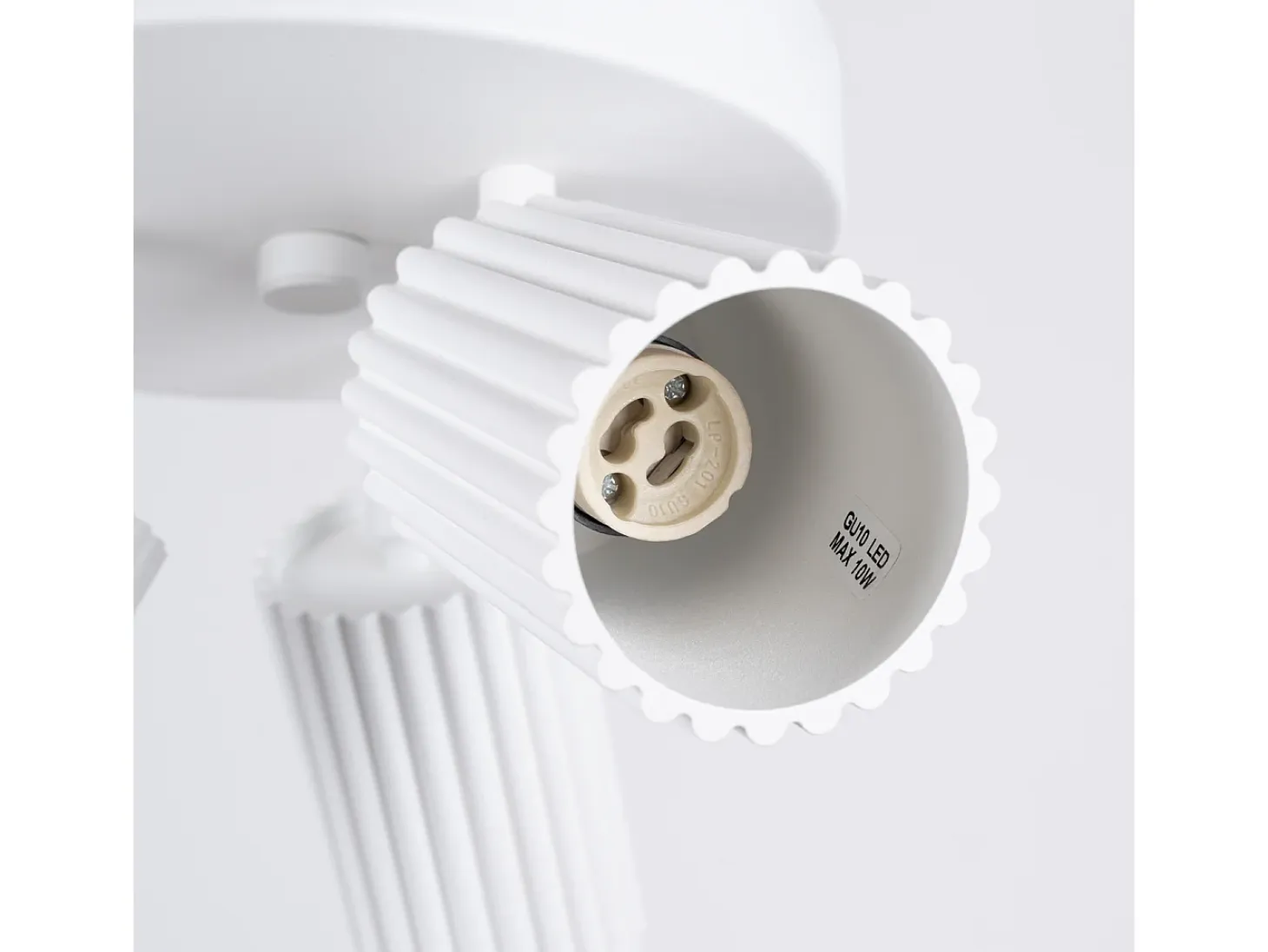 Lámpara de techo Gloow minimalista de aluminio - 3 fuentes luminosas 4000K - L.19,5 x A.18 cm - blanco