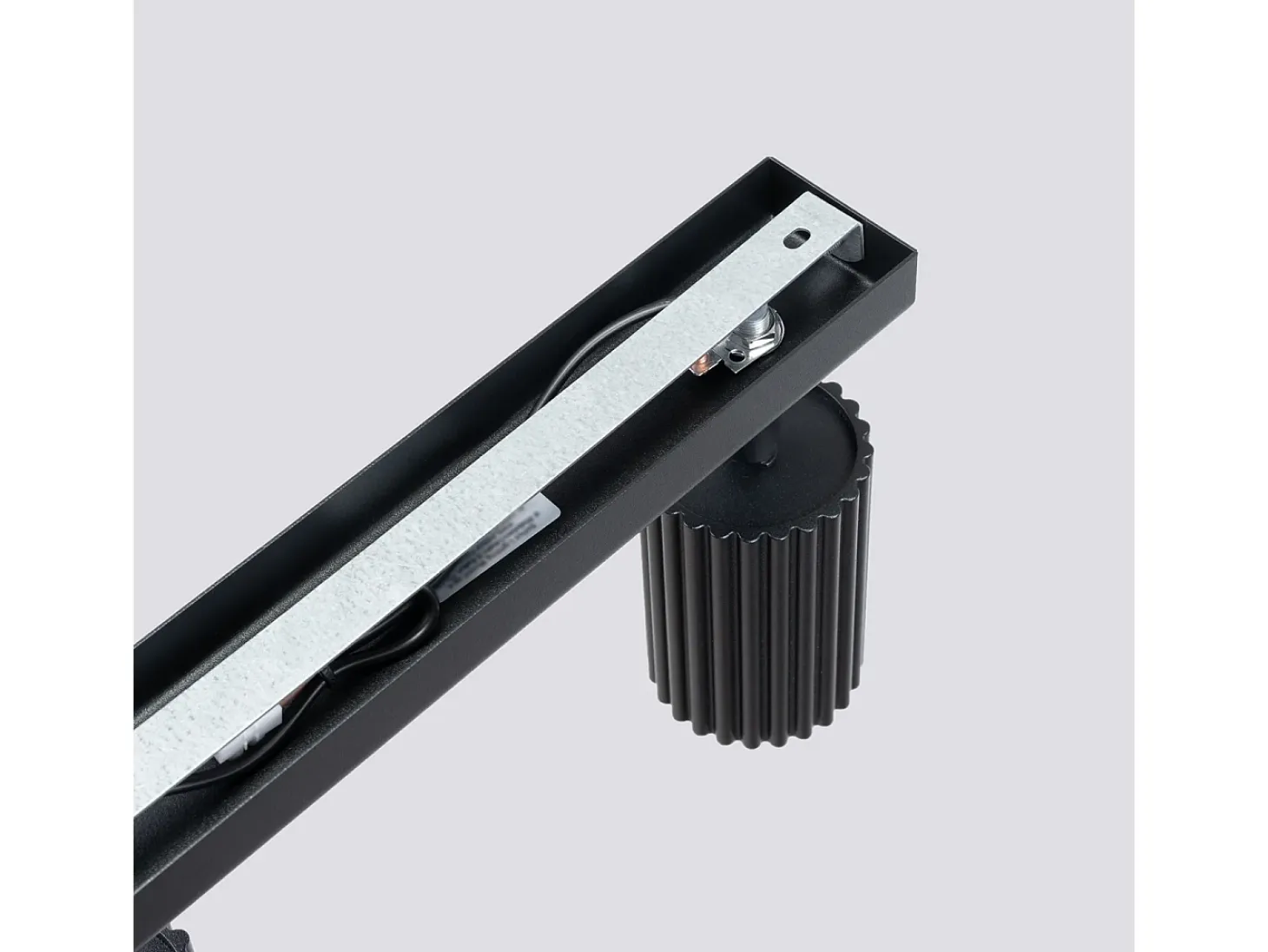 Lámpara de techo Gloow minimalista de aluminio - 6 fuentes luminosas 4000K - L.117 x A.16,5 cm - negro