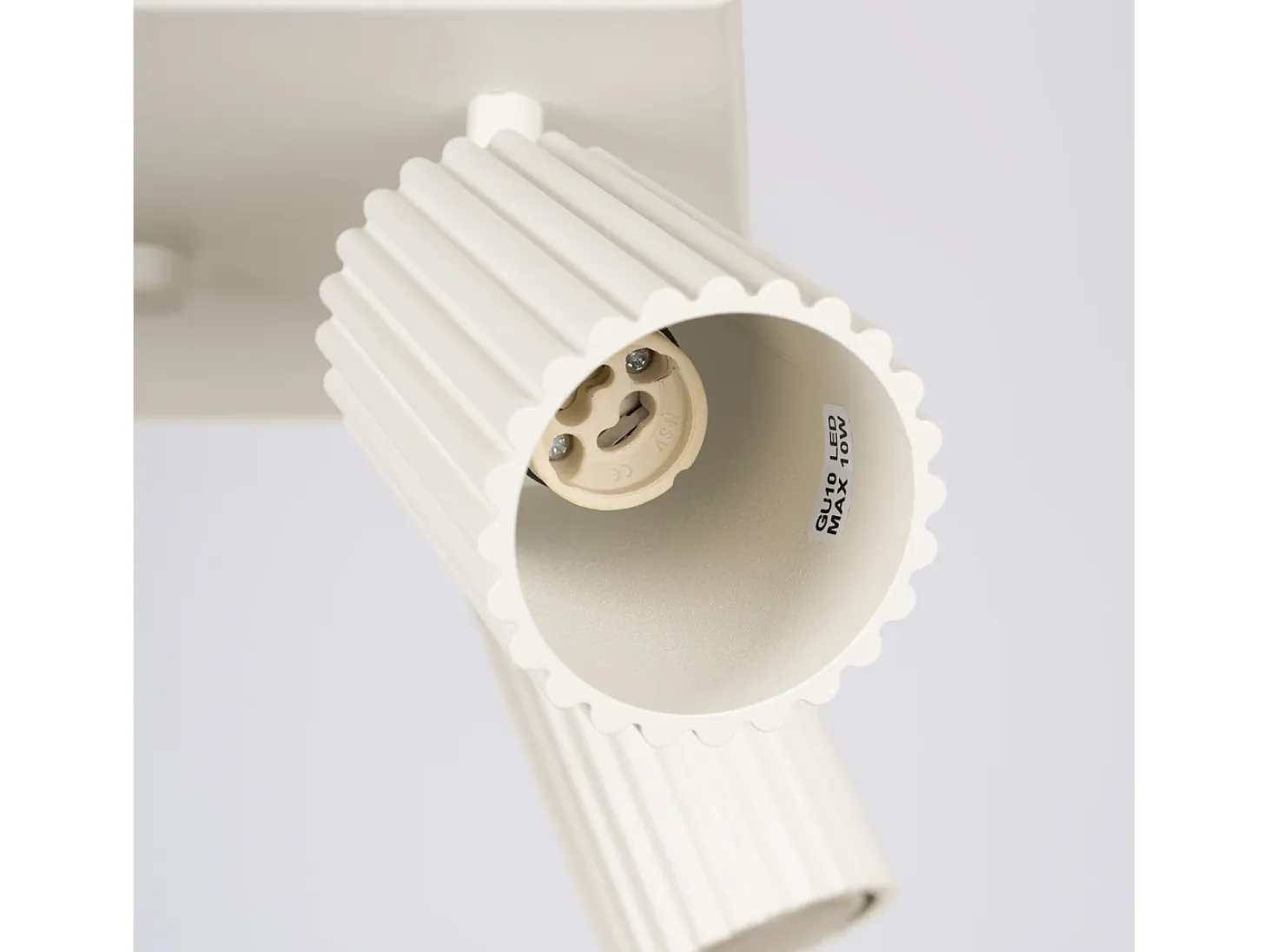 Lámpara De Techo Karbon Minimalista De Aluminio - 4 Fuentes Luminosas - L.25 X A.16,5 Cm - Beige
