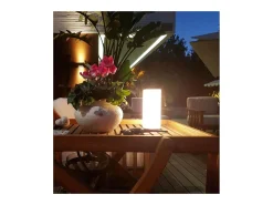 Lámpara LED portátil y regulable Converse con batería Li-Ion de 2,5w. Desde 2700K hasta 5000K.