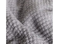 Manta plaid gris claro texturizado con flecos 130x170cm DENARLA - SACASA