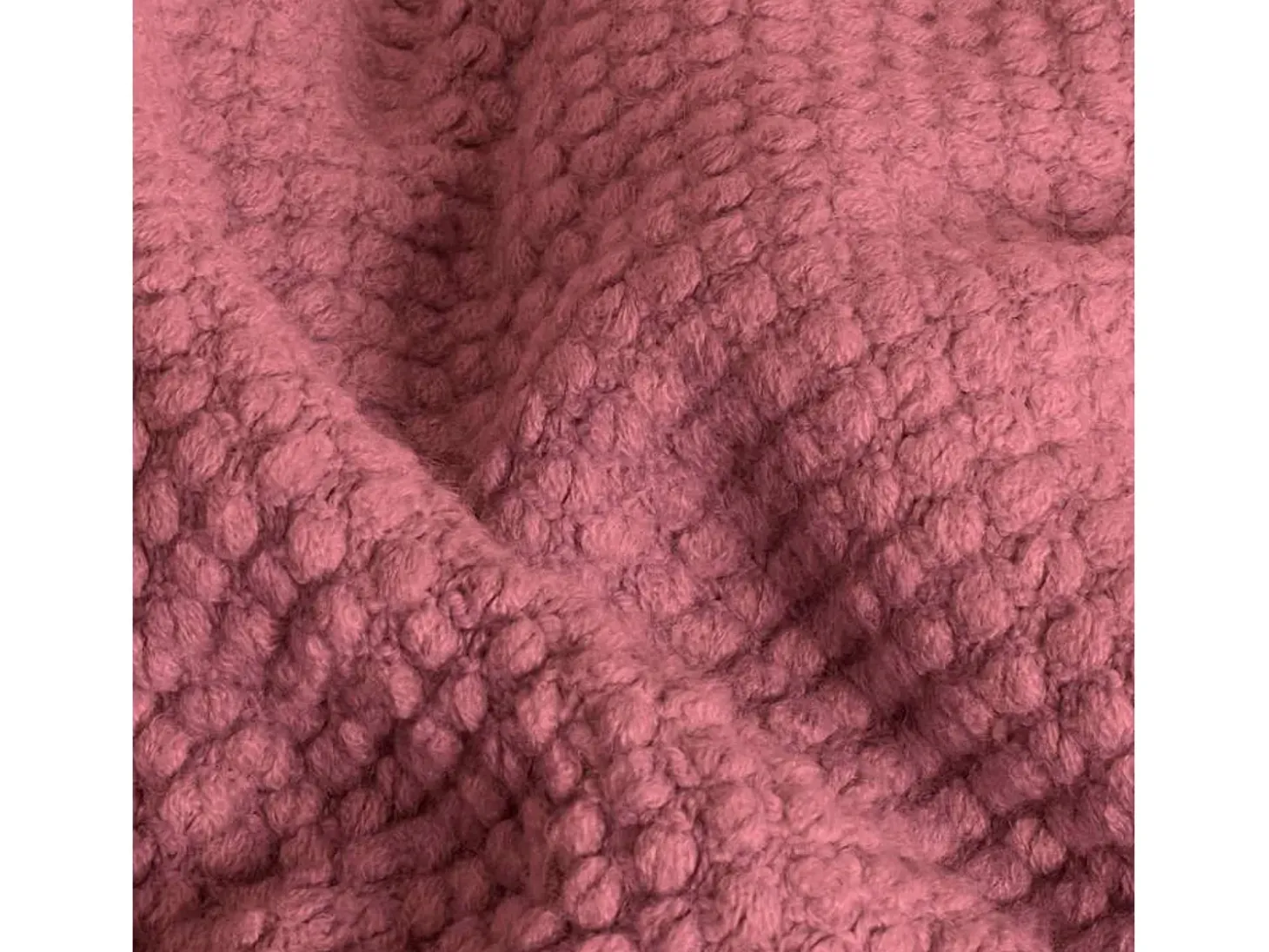 Manta plaid rosa frambuesa texturizado con flecos 180x220cm DENARLA - SACASA