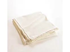 Plaid liso "Lucile" 220x240 cm en policotón natural suave y resistente, hecho en India