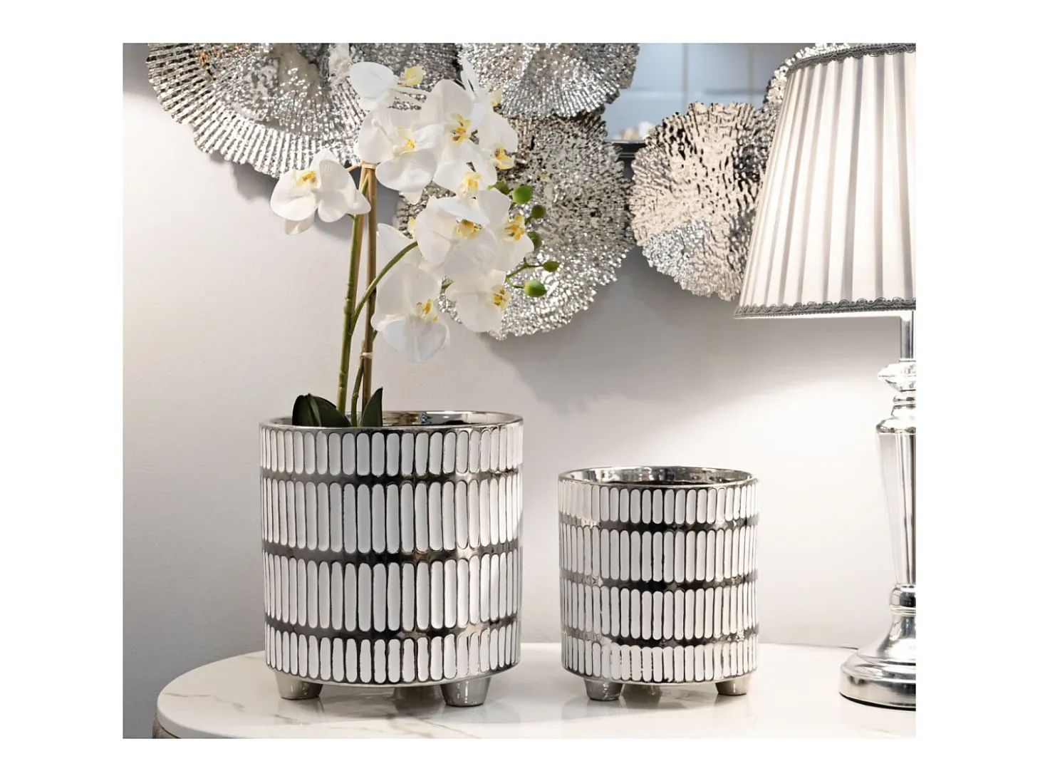 Set de 2 jarrones de cerámica blanca con decoraciones en plata Ray