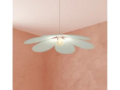Suspensión en forma de pétalo